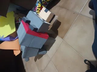 Cachorro do minecraft de papelão
